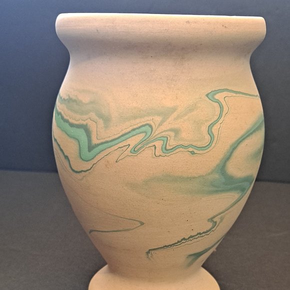 AMERICAN CREATIONS VASE - Picture 3 of 9